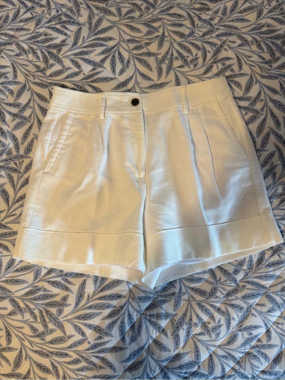 J. Crew Women's White Shorts❗️